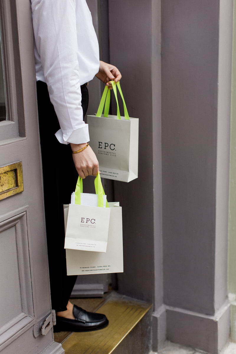 6:00–6:15pm - Welcome Drinks & Arrival